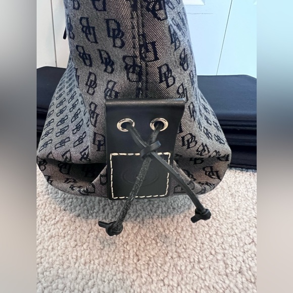 Dooney & Bourke signature black fabric zip top tote - Picture 4 of 12